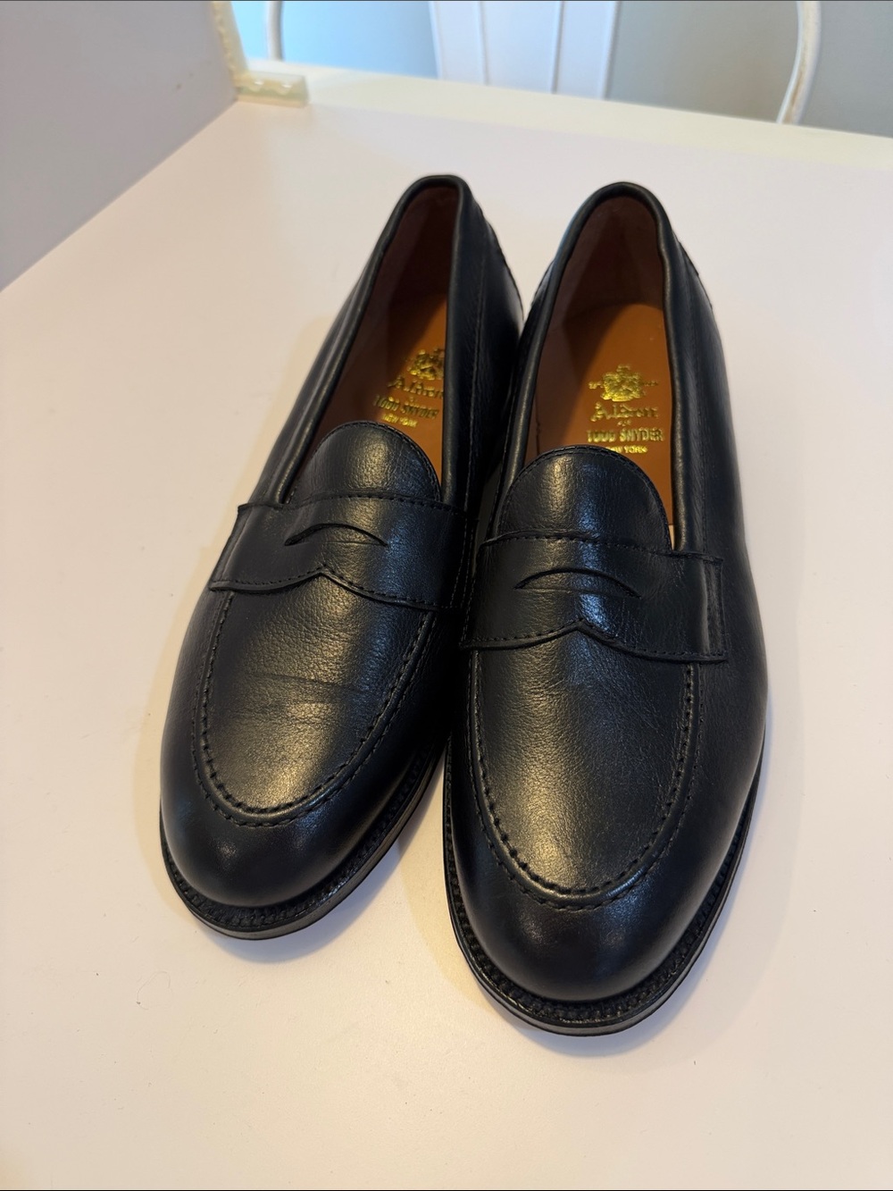 Alden Todd Snyder Black Leather Penny Loafers Sz 8.5. Bag5